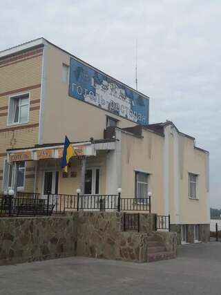 Отель Отель Брама Hlukhiv-0